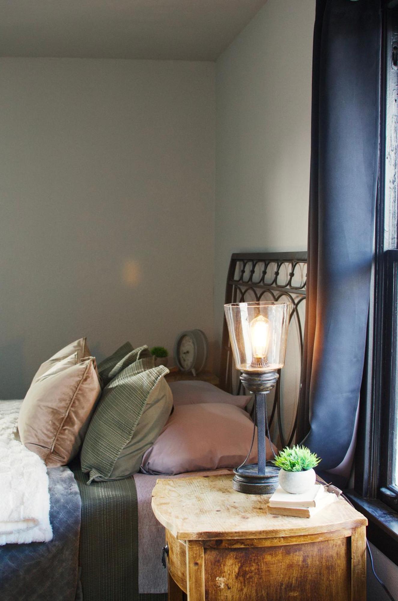 Downtown Vintage Modern Pnw Wineries * Albany