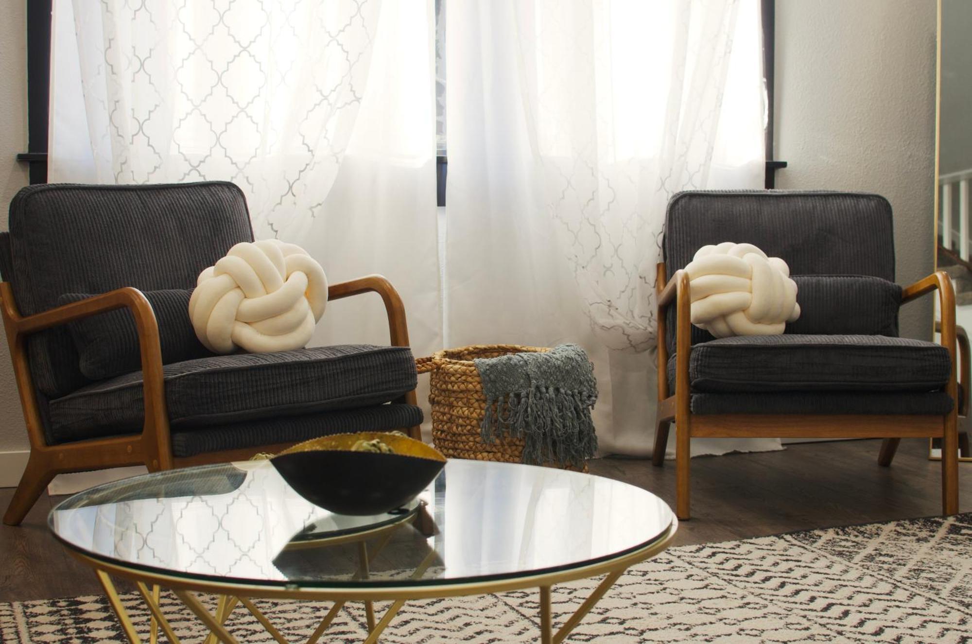 Apartment Downtown Vintage Modern Pnw Wineries